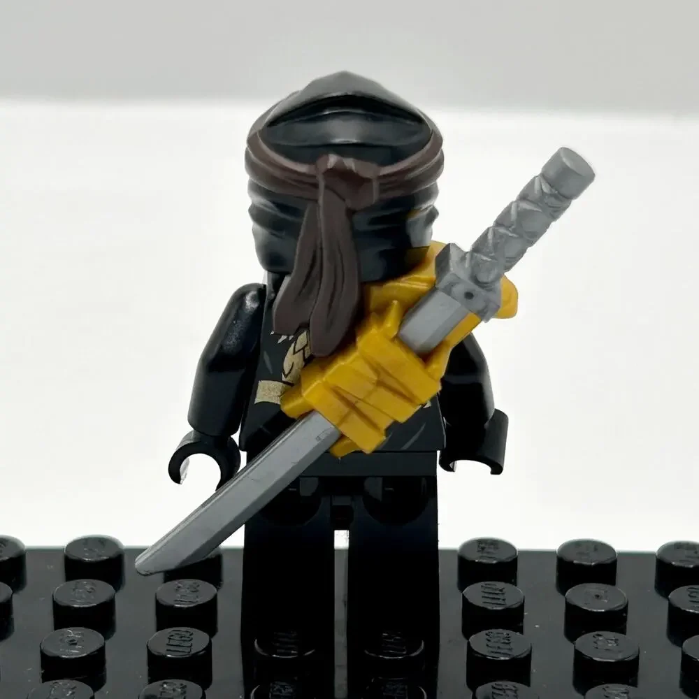 LEGO Ninjago Cole Minifigure w/ Sword only from Ultra Sonic Raider 71739 EUC